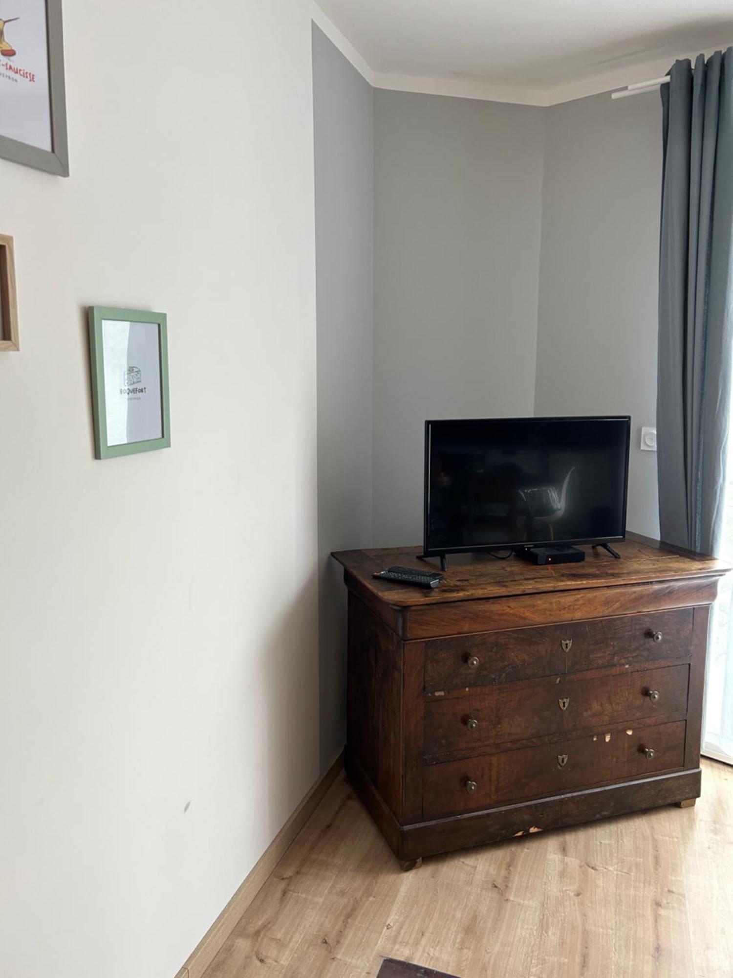 Les Plantades Aveyronnaises Apartment Saint-Georges-de-Luzençon Exterior foto